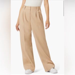 NEW favorite daughter the favorite pant in beige
Size 12